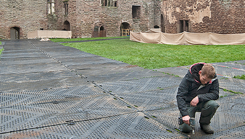EuroMats help Christmas celebrations kick off at medieval fayre
